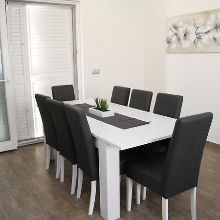Apartman Ivana Biograd Na Moru Esterno foto