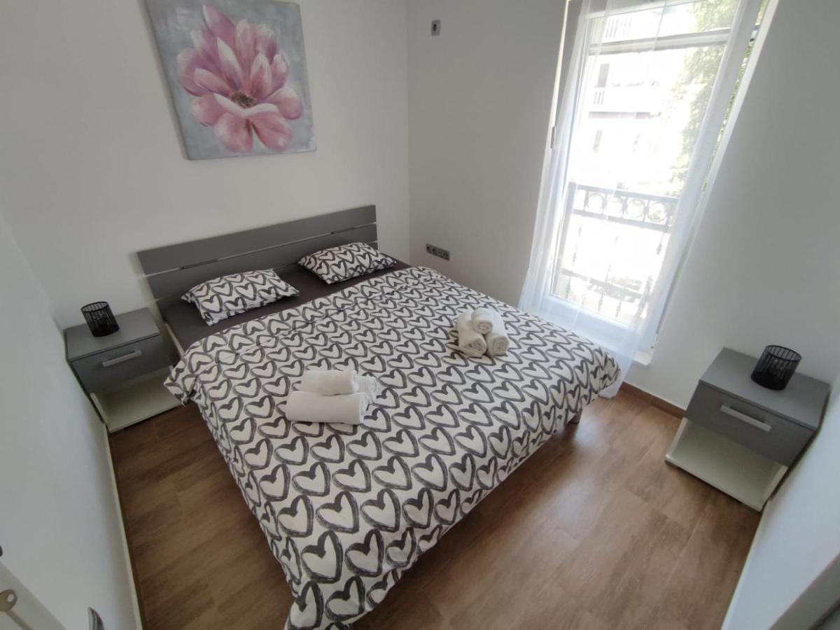 Apartman Ivana Biograd Na Moru Esterno foto