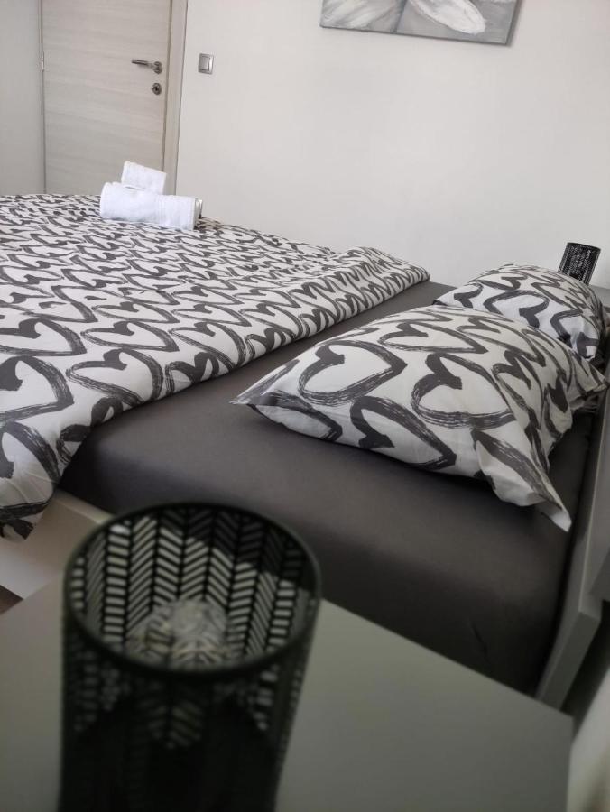 Apartman Ivana Biograd Na Moru Esterno foto