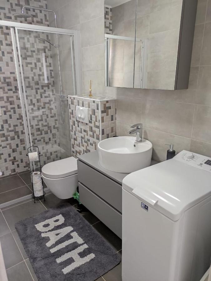 Apartman Ivana Biograd Na Moru Esterno foto
