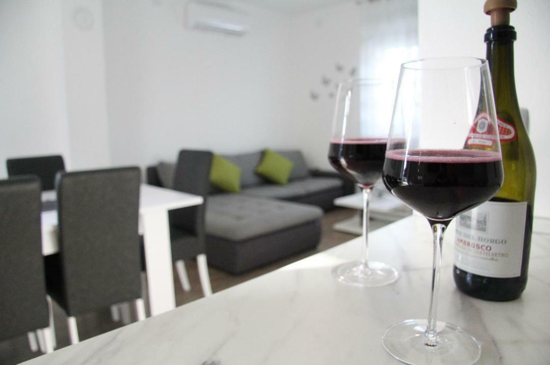 Apartman Ivana Biograd Na Moru Esterno foto