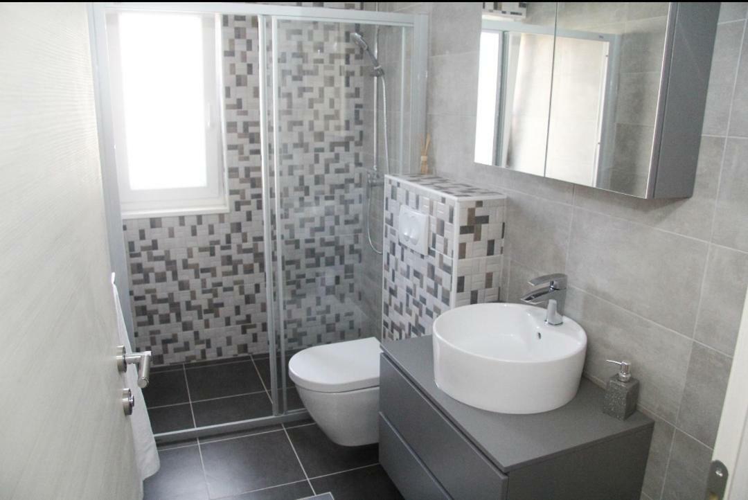 Apartman Ivana Biograd Na Moru Esterno foto