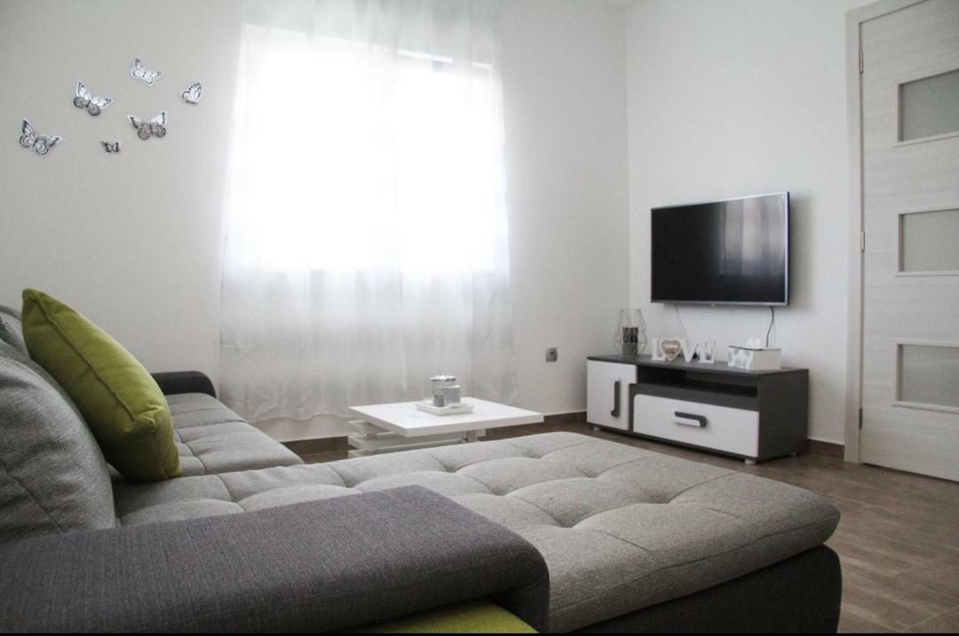 Apartman Ivana Biograd Na Moru Esterno foto