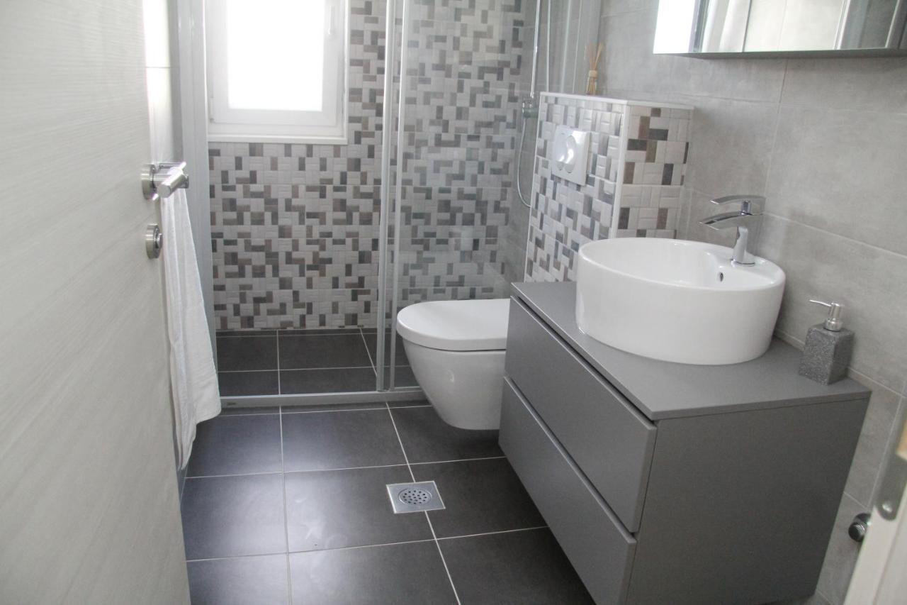 Apartman Ivana Biograd Na Moru Esterno foto