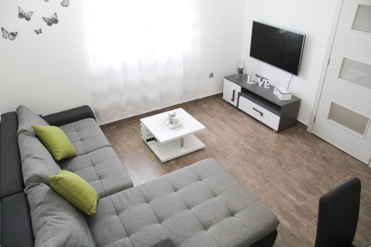 Apartman Ivana Biograd Na Moru Esterno foto